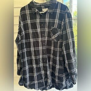 Ava & Viv Black and White Plaid Button Down Shirt